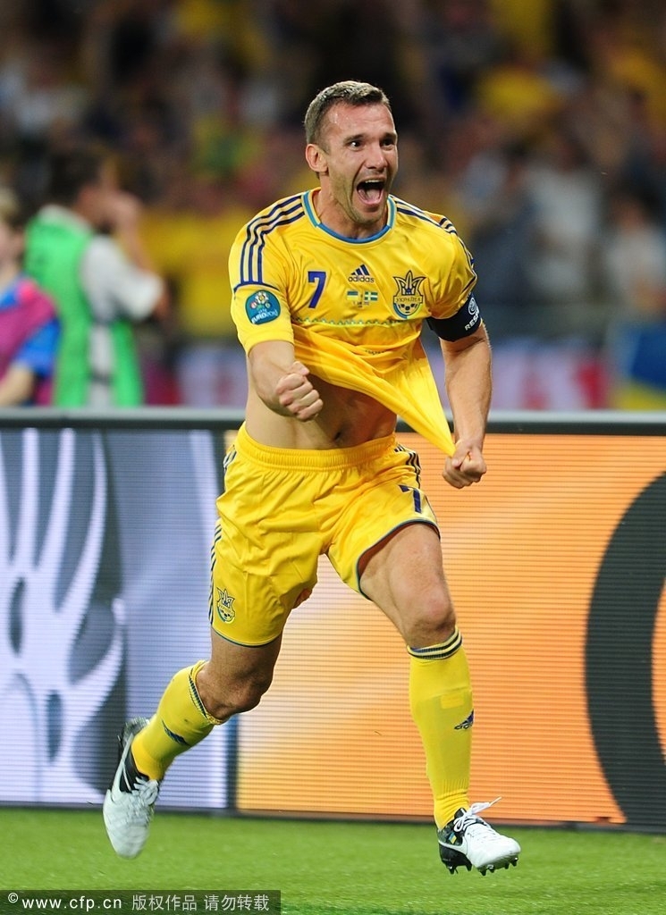 乌克兰逆转瑞典 舍瓦梅开二度伊布破门
