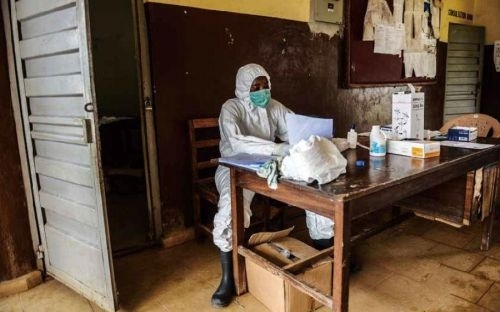 塞拉利昂埃博拉病例剧增 埃博拉病毒靠什么传